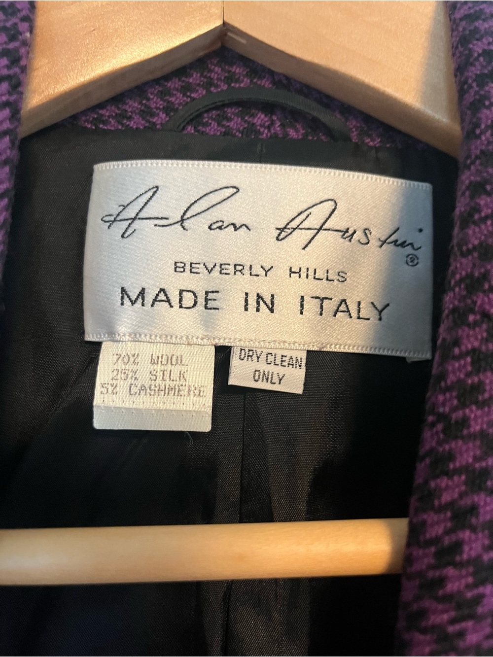 Beverly Hills Alan Austin Made in Italy size 42  Purple Houndstooth Sport Coat